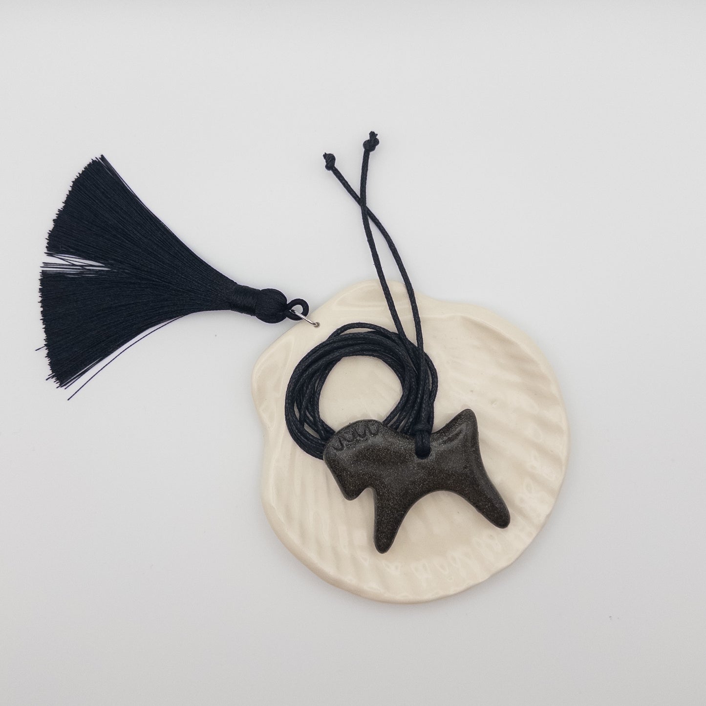 Керамічний підвіс Коник