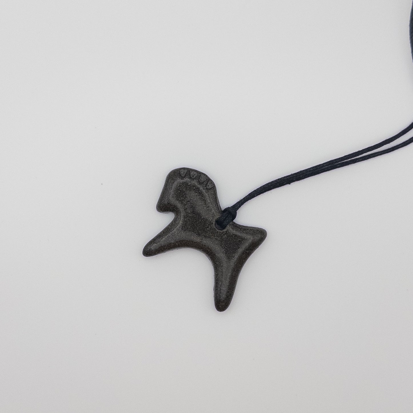 Керамічний підвіс Коник