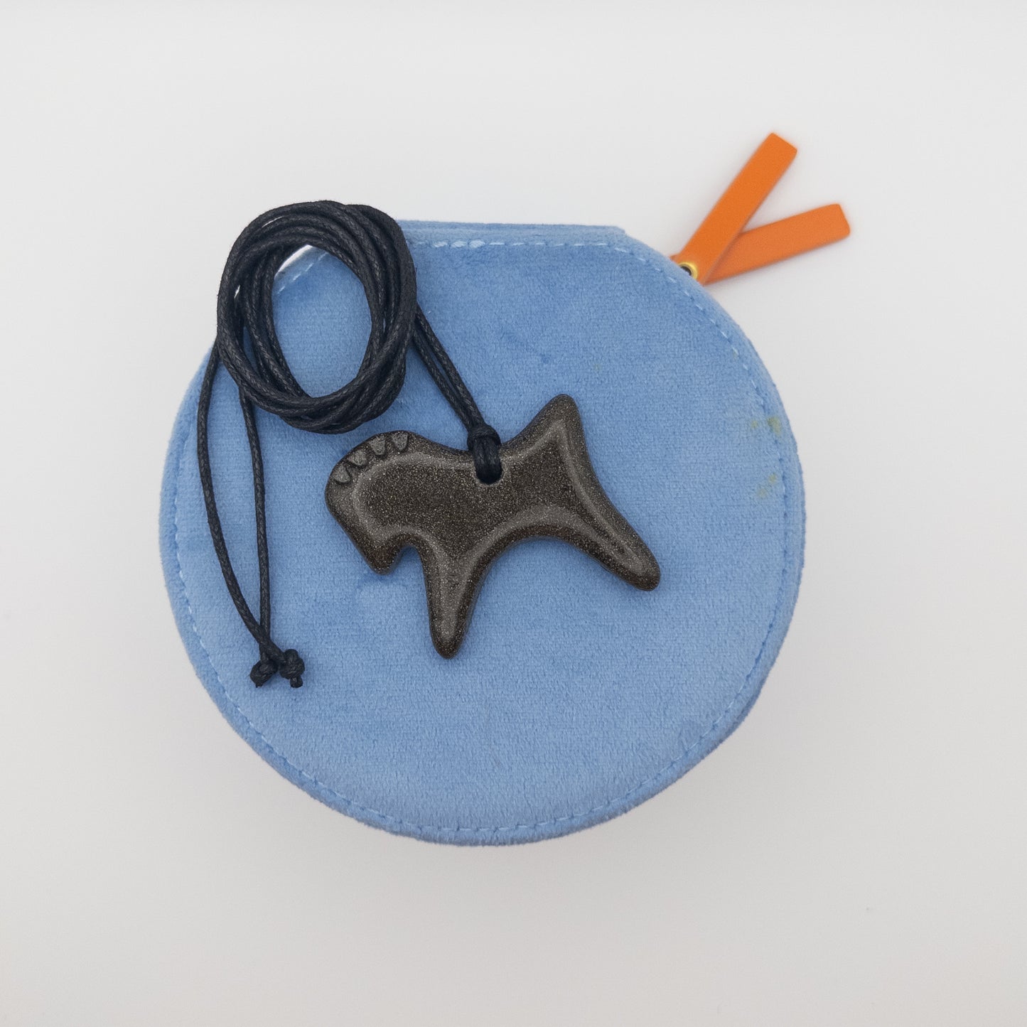 Керамічний підвіс Коник